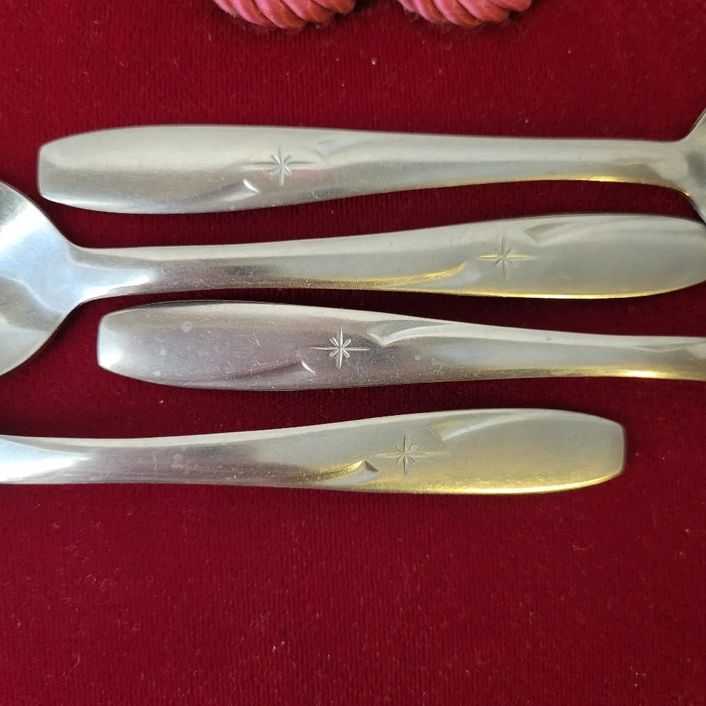 Atomic Northern Star Spoons (4)~ Stainless by Wallace ~ Vintage ~ Retro ~ 1960s?